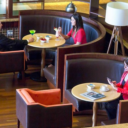 Marriott Sao Paulo Airport Hotel Guarulhos Ngoại thất bức ảnh The lounge at the airport
