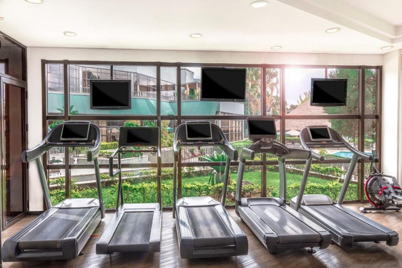 Marriott Sao Paulo Airport Hotel Guarulhos Ngoại thất bức ảnh Treadmills in a gym