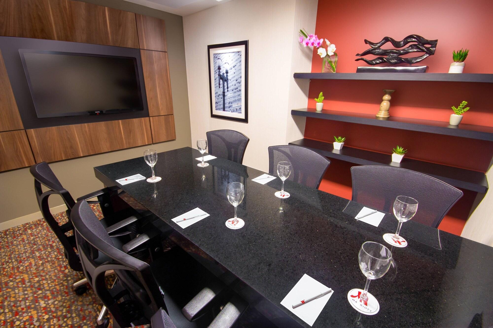 Marriott Sao Paulo Airport Hotel Guarulhos Ngoại thất bức ảnh A typical boardroom